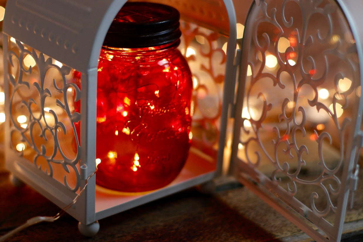 Centierpiece Lights Mason Jars meet Lanterns Christmas Light Source
