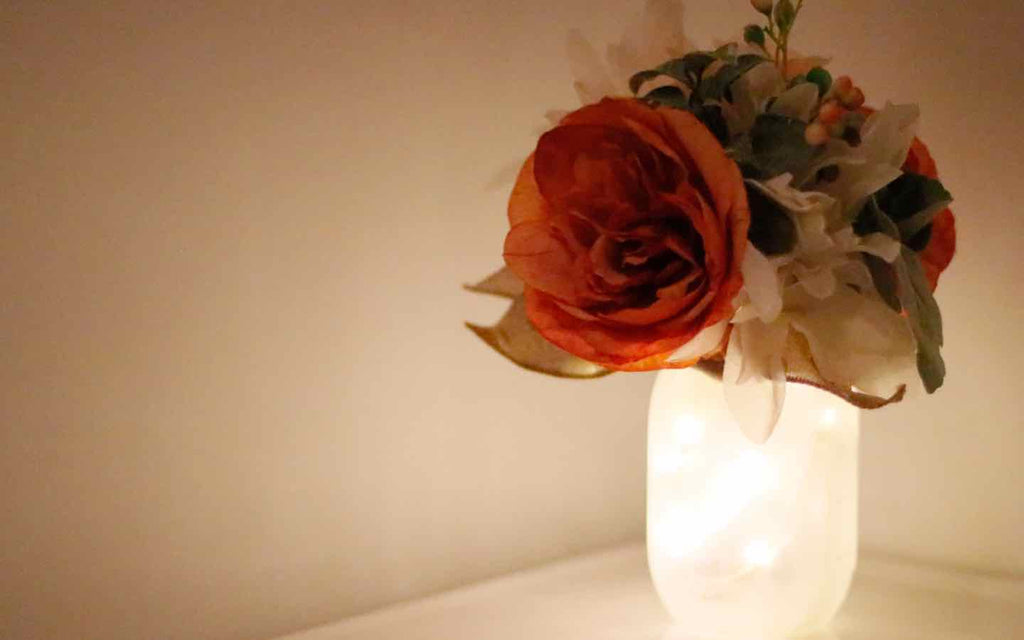 DIY Wedding Centerpiece - Frosted Jar and Flowers