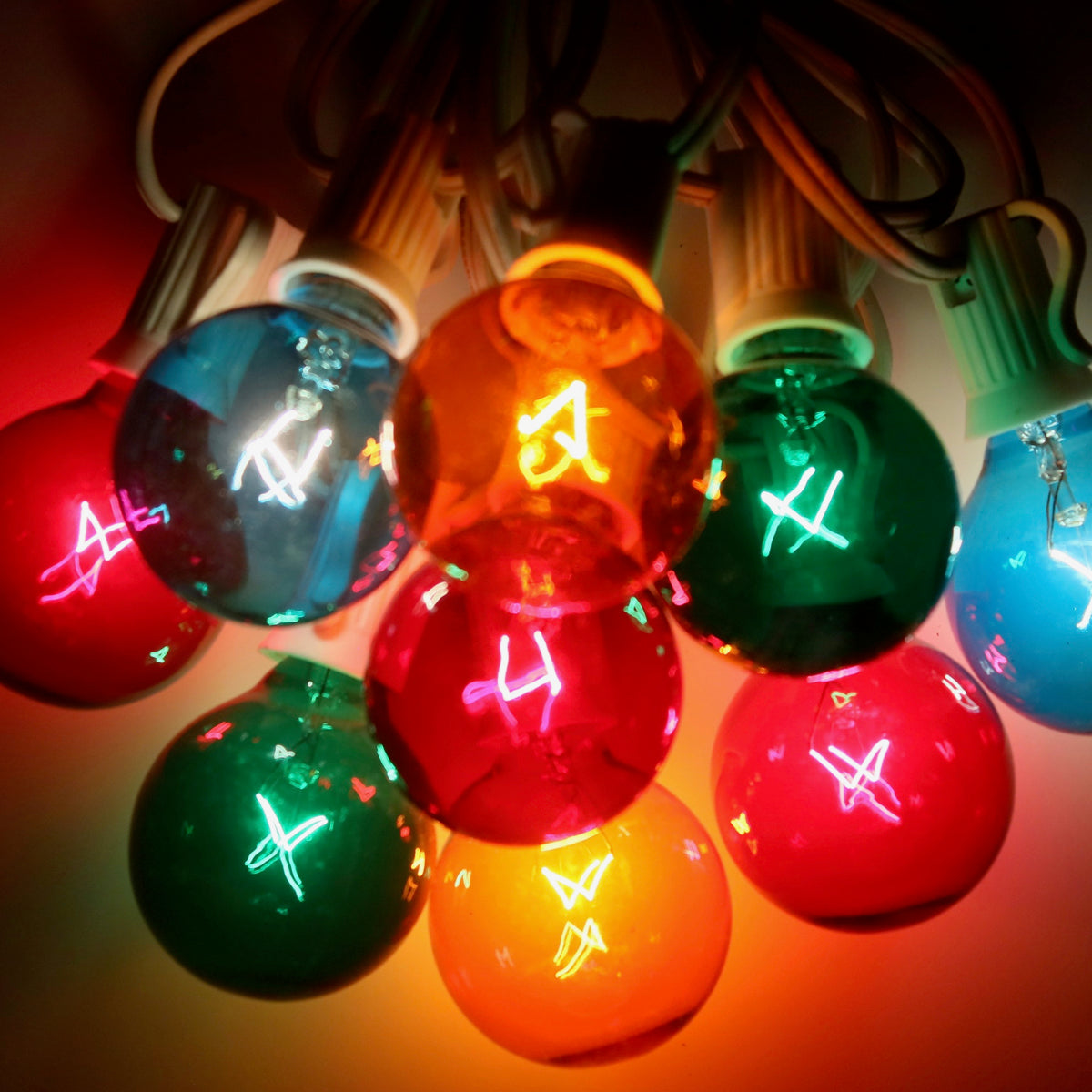 G40 Multicolor Glass Bulbs E12 Bases 25 Pack Christmas Light Source