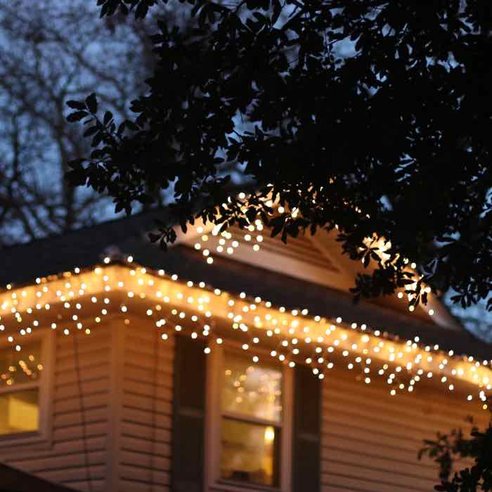 150-bulb Clear Icicle Lights, Green Wire