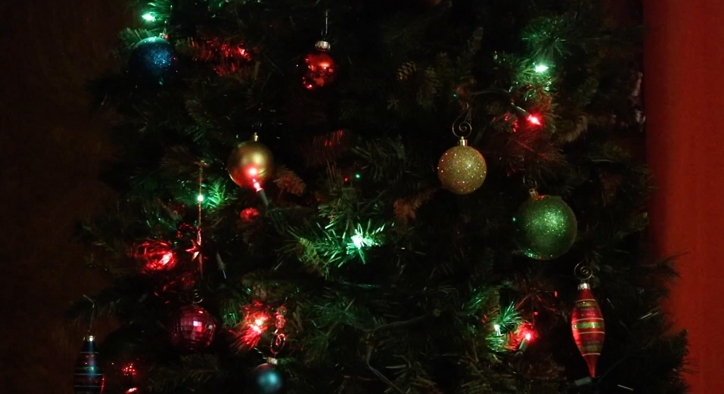 Multicolor Chasing Christmas Tree Lights