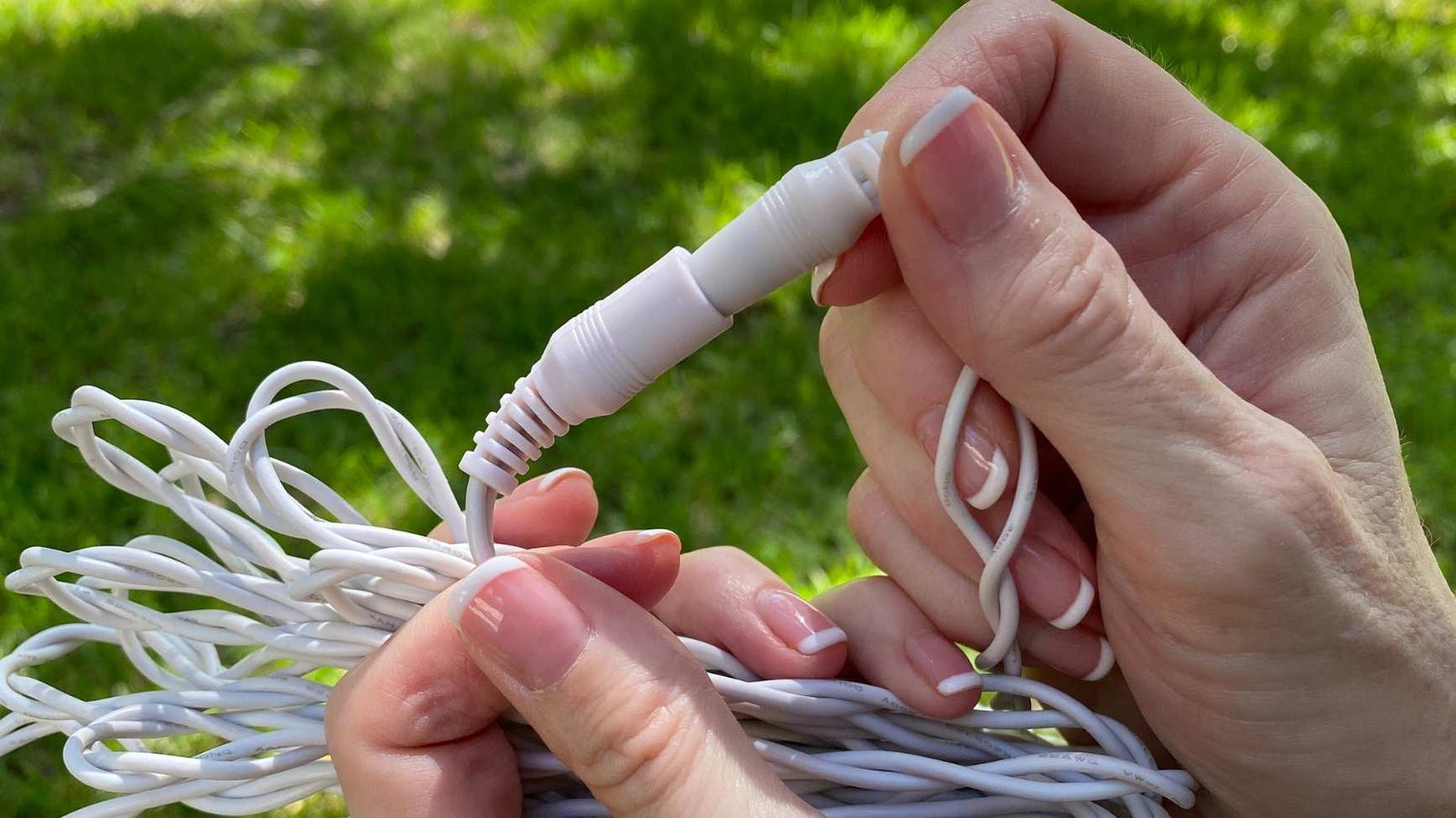 Can I run 12 volt lights in series?