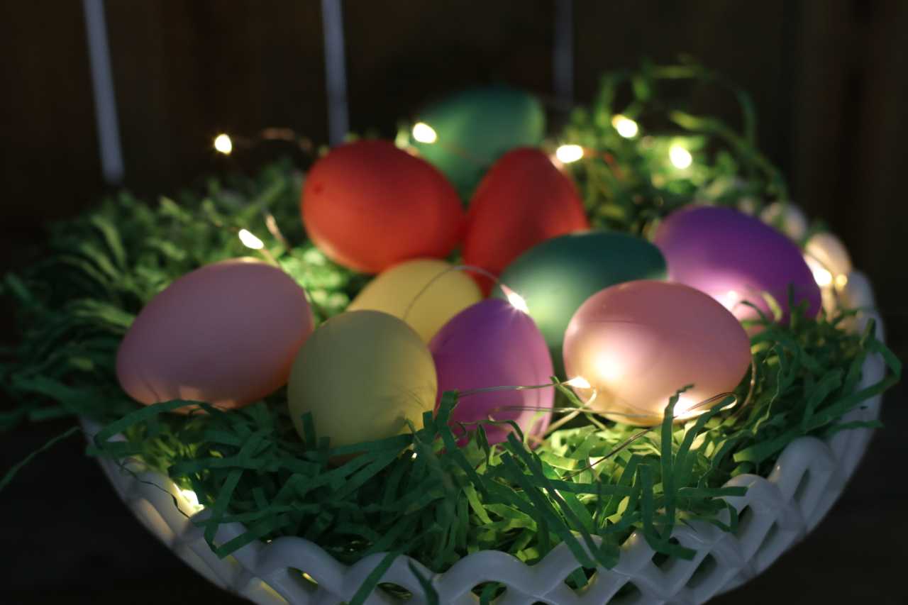 DIY: Light and Easter Centerpiece!