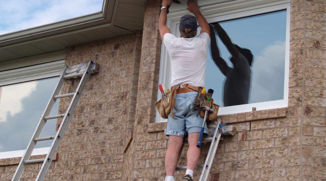 What Christmas lights do installers use?