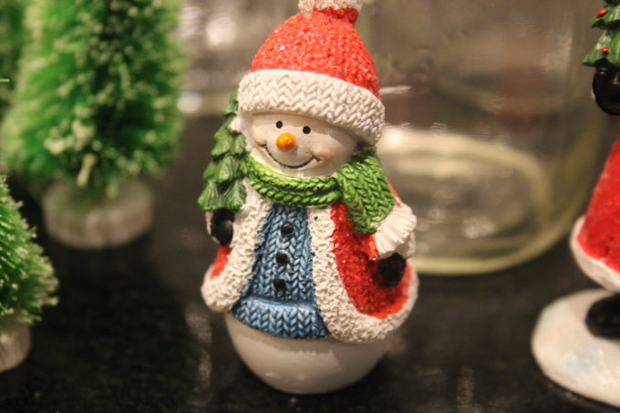 Easy Snowglobes to Make with Your Kids