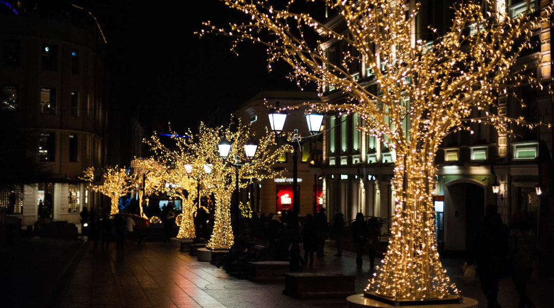 What color Christmas lights are most popular?