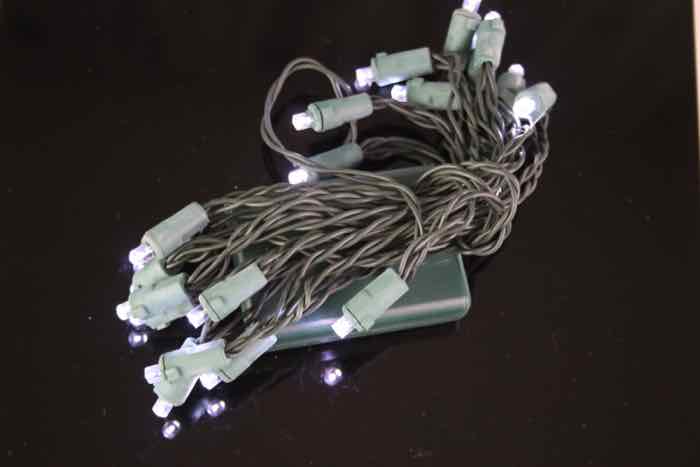 20-light 5mm Pure White LED Battery Lights, Green Wire