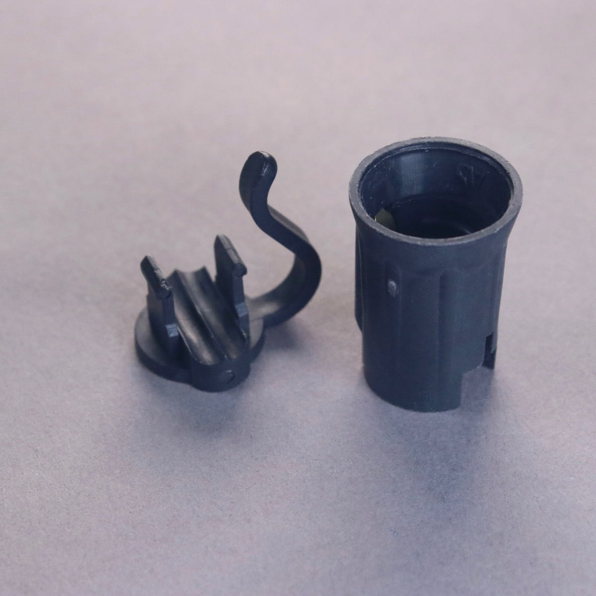 50-Pack C7 Replacement Light Sockets - Black SPT-2 Indoor/Outdoor Christmas Light Sockets