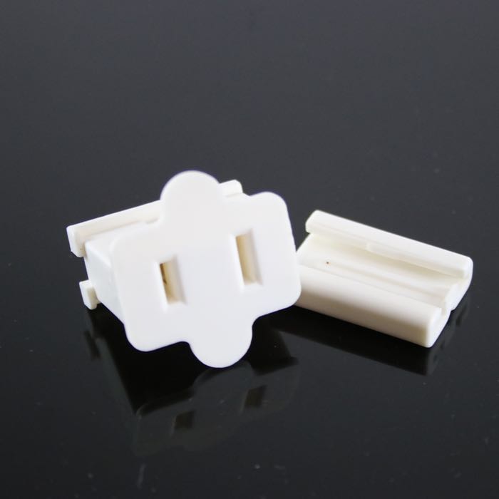 Female Gilbert Plug SPT-1 White