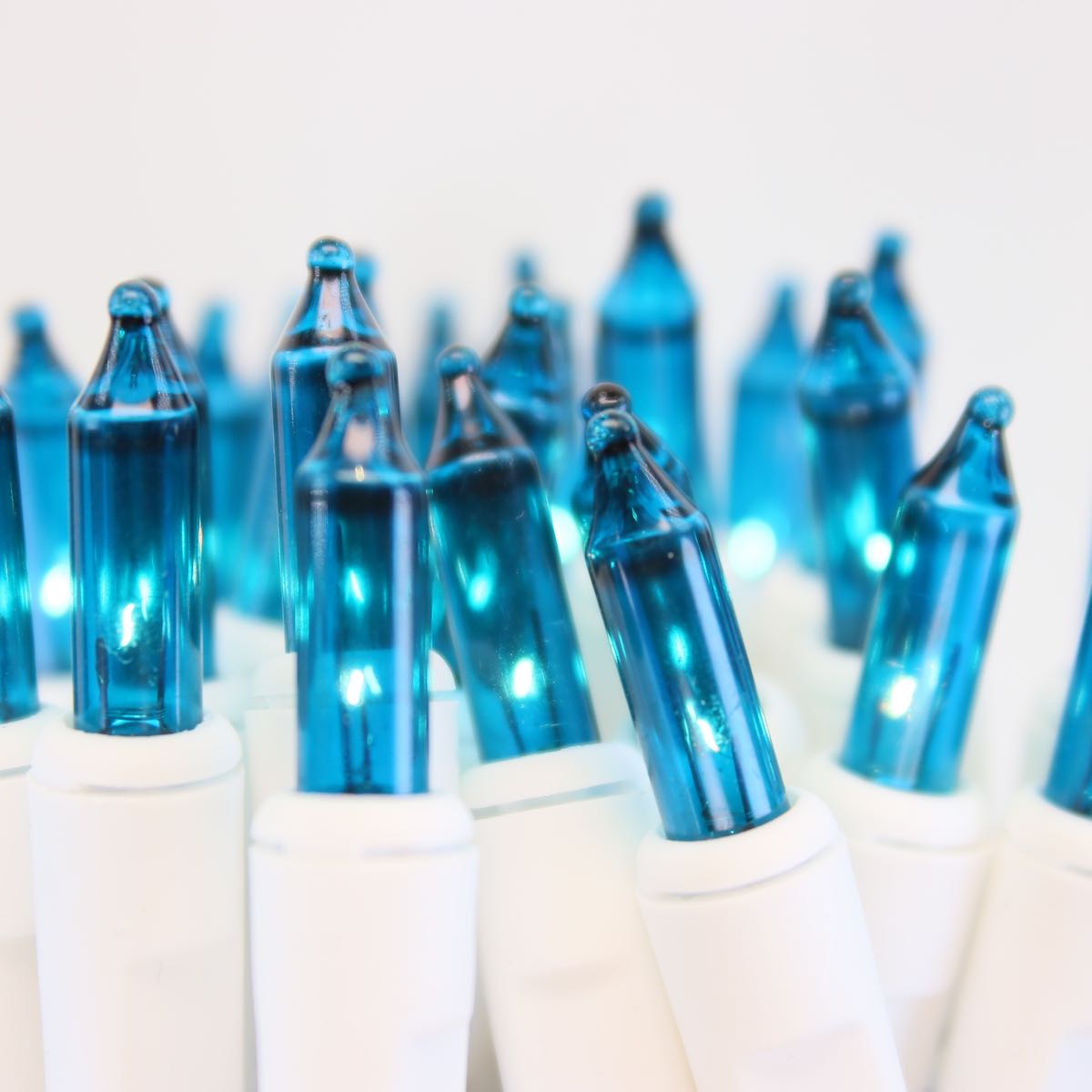 100 bulb Teal Mini Lights 2.5 Spacing White Wire