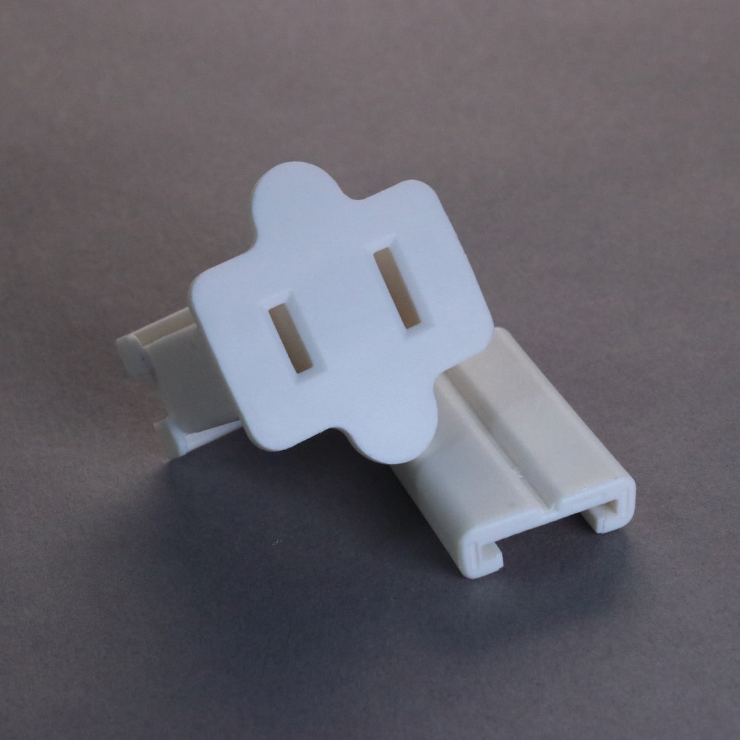 Female Gilbert Plug SPT-1 White